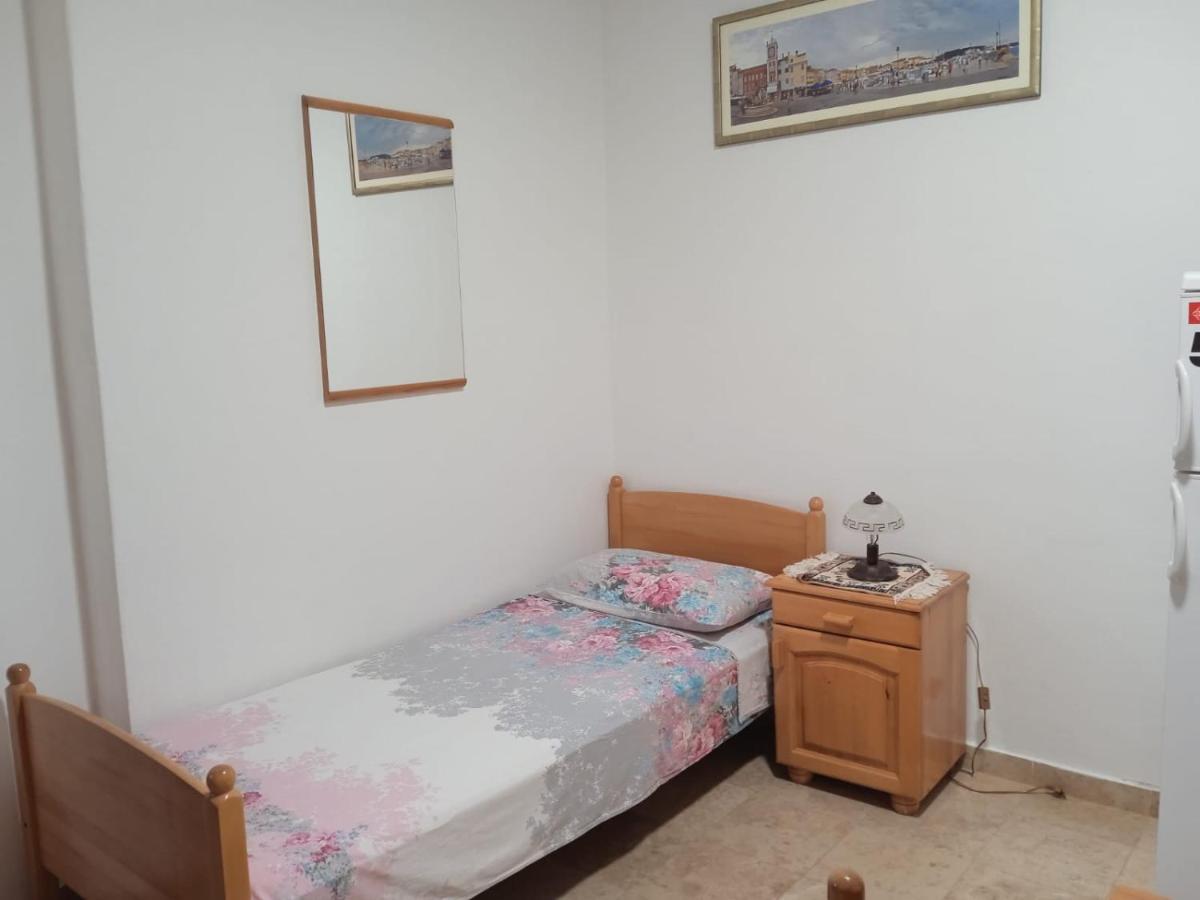 Luna Tsuki Two Aparthotel Ровин Екстериор снимка
